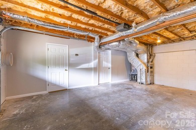 Outstanding location in North Asheville near lovely Beaver Lake - photo 24