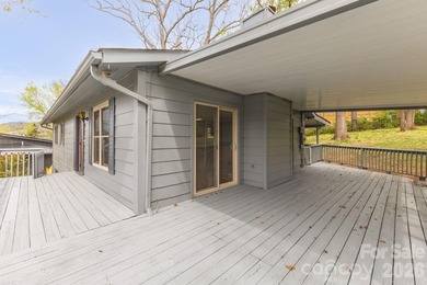 Outstanding location in North Asheville near lovely Beaver Lake - photo 28