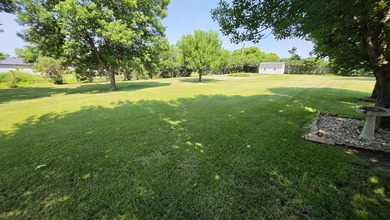 Lots of wide-open space with this ranch style home built on 1.11 - photo 32
