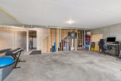 Experience the perfect blend of new construction quality and the - photo 33