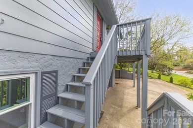 Outstanding location in North Asheville near lovely Beaver Lake - photo 36