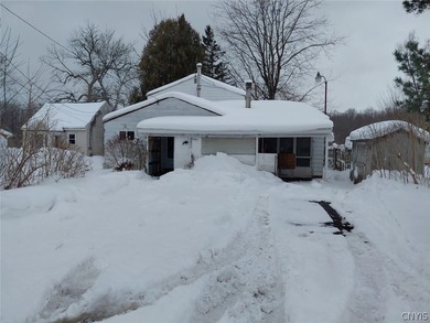 Oneida River Home For Sale in Clay New York