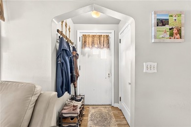 Spacious 3 Bedroom on Fabulous Corner Lot offering exceptional - photo 5