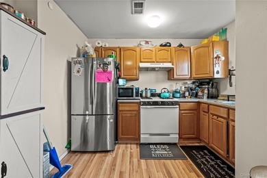 This well-designed two-unit property offers a flexible layout - photo 21
