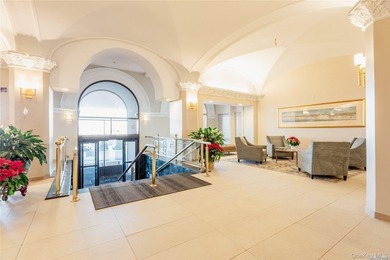 Absolutely Diamond Condition 1 Bedroom, 1 Bath Condo w/ Parking