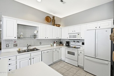 Welcome to this beautifully maintained second-floor condo - photo 3