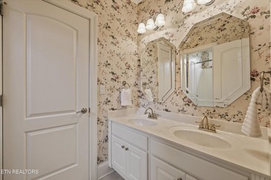 We are pleased to present a unique opportunity to view 430 Oak - photo 27