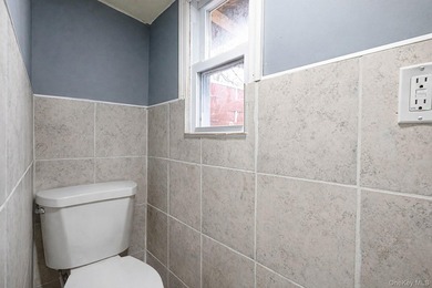 Charming and cozy starter home with very low taxes! This lovely - photo 31