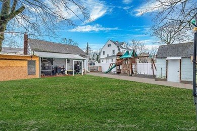 Charming and cozy starter home with very low taxes! This lovely - photo 40