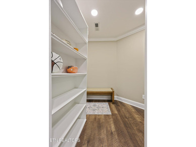 We are pleased to present a unique opportunity to view 430 Oak - photo 42