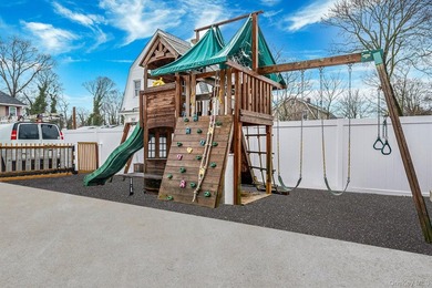 Charming and cozy starter home with very low taxes! This lovely - photo 44