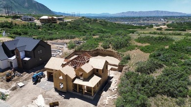 Experience luxury and flexibility on Mapleton's prestigious east - photo 3
