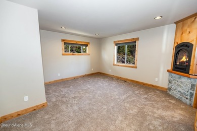 Welcome to 'Grandview 'Jumbo' Condos', a fusion of luxury and - photo 9