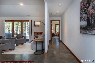 Brand-new architecture that actually gets it right. 10+ private - photo 4