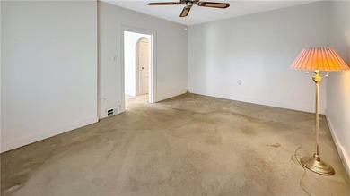 Welcome to 1894 Bryndale Ave, a well-maintained home in Moon - photo 6