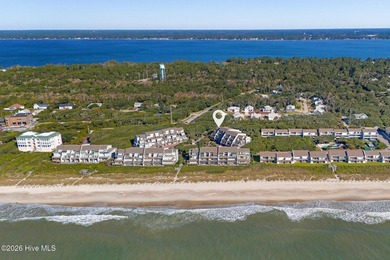 3-bedroom updated condo in Genesis featuring ocean views and a - photo 7