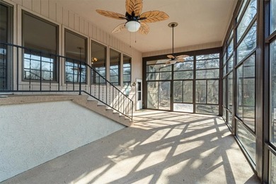 Sprawling lakefront retreat with easy walking access to the - photo 26