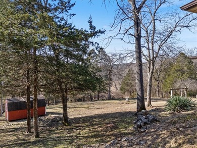 Sprawling lakefront retreat with easy walking access to the - photo 28