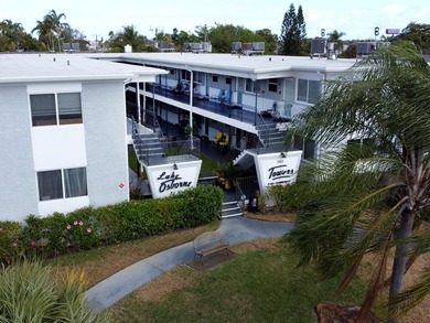 Lake Osborne Condo For Sale in Lake Worth Beach Florida