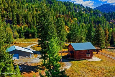 Escape to North Idaho living at its finest with this stunning - photo 32