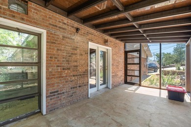 Priced below PRAD, this waterfront Lake Tanglewood home offers - photo 8