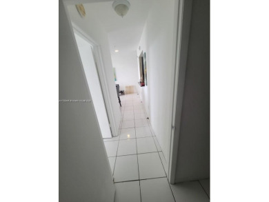 OCEANFRONT FURNISHED  PENTHOUSE: 5601 Collins Ave, very secure