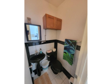 OCEANFRONT FURNISHED  PENTHOUSE: 5601 Collins Ave, very secure