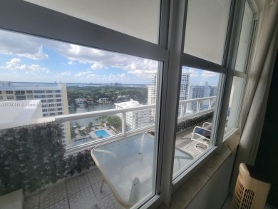 OCEANFRONT FURNISHED  PENTHOUSE: 5601 Collins Ave, very secure