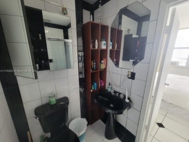 OCEANFRONT FURNISHED  PENTHOUSE: 5601 Collins Ave, very secure