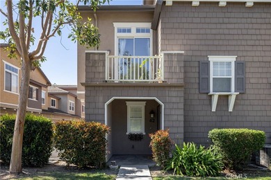 Tucked within the Chambray community of Ladera Ranch, this - photo 1