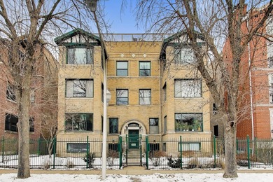 Lake Condo For Sale in Chicago, Illinois