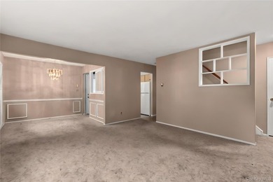 Welcome to this charming and spacious 3-bedroom 2-bathroom - photo 4