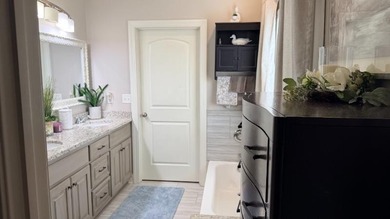 This six year old home is ready for its new owners. A Beautiful - photo 15