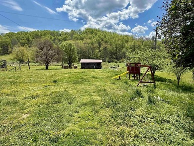 Country living at its best! This two-story home just needs a - photo 3