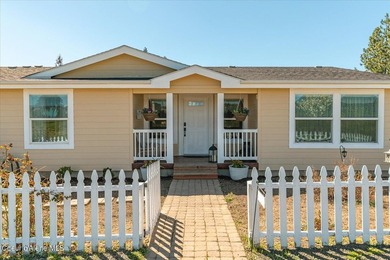 This spacious 4-bedroom, 2-bathroom home sits on an impressive - photo 9