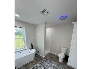 Welcome to this beautiful 3 bedroom, 2 full bath, 2 half bath - photo 12