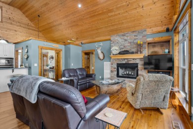 Checks all the boxes well cared for pristine home on a very - photo 12