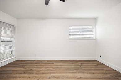 A new opportunity has arisen in Lynwood Place. This property has - photo 13