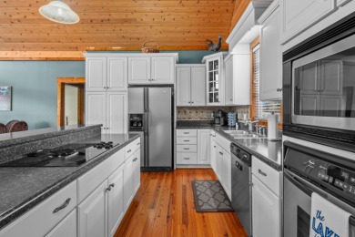 Checks all the boxes well cared for pristine home on a very - photo 18