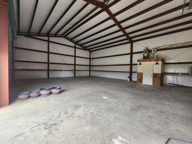 Welcome to this beautiful 3 bedroom, 2 full bath, 2 half bath - photo 19