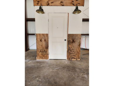 Welcome to this beautiful 3 bedroom, 2 full bath, 2 half bath - photo 20