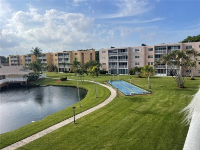 Meadowbrook Lakes  Condo For Sale in Dania Florida