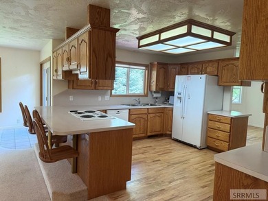 LOCATION LOCATION with water views!!!! This beautifully designed - photo 21