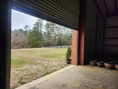 Welcome to this beautiful 3 bedroom, 2 full bath, 2 half bath - photo 26