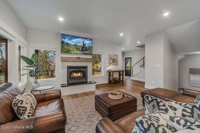 Newly constructed home in the heart of South Sandpoint. Just a - photo 7