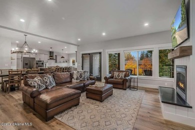 Newly constructed home in the heart of South Sandpoint. Just a - photo 9