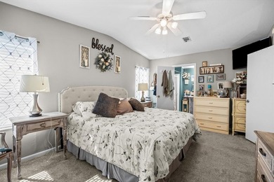 WOW! HUGE PRICE REDUCTION!! Tucked away in a corner on a - photo 1