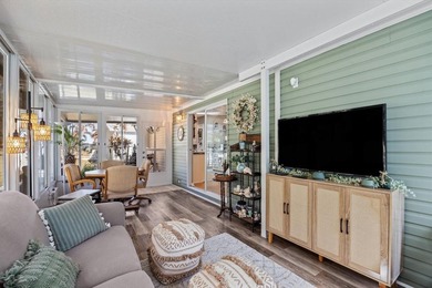 WOW! HUGE PRICE REDUCTION!! Tucked away in a corner on a - photo 3