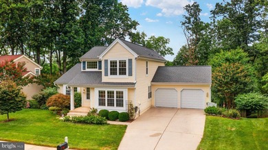 Lake views, a private pool, mature trees, real charm, and a - photo 56