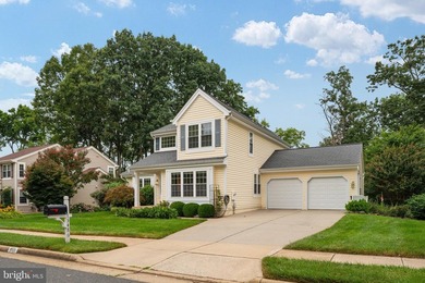 Lake views, a private pool, mature trees, real charm, and a - photo 57